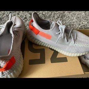 Yeezy Boost 350 V2 tail lights